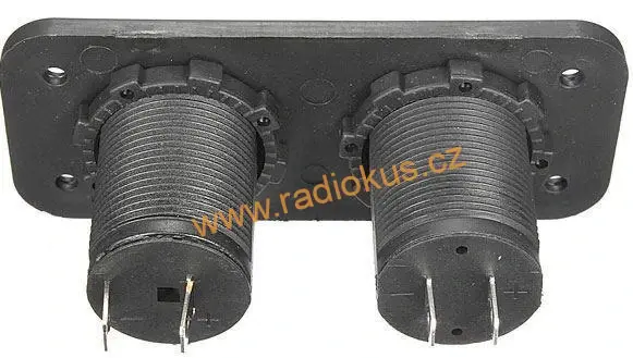 Panel se zásuvkou 12V CL + USB A 2,1A + 1A
