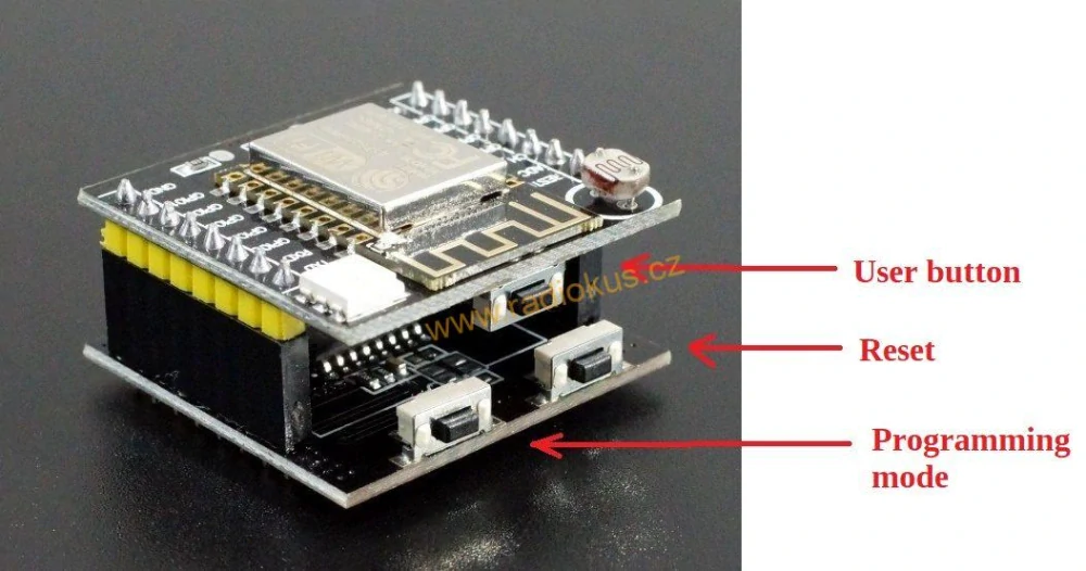 ESP8266 ESP-12F Vývojový modul s CH340 základnou a tlačítky