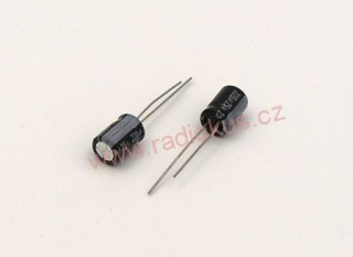 220uF/25V elektrolytický radiální kondenzátor 105°C