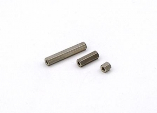 Distanční sloupek 20mm , závit M3 , vnitřní/vnitřní , kovový