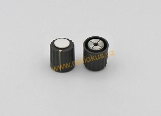 Knoflík plastový 3mm šedý TESLA , průměr 16mm